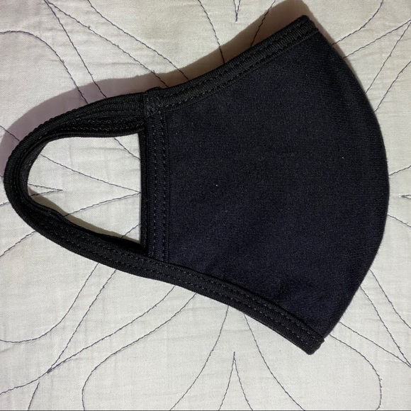 Reversible 2 layered quality mask - Picture 4 of 8